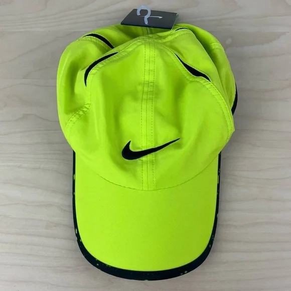 Nike Featherlight Dri Fit Volt Yellow , Nike Neon Yellow and Black Caps NIKE FeatherLight Cap Hat Dri Fit Running Tennis Volt NEON  main image 4